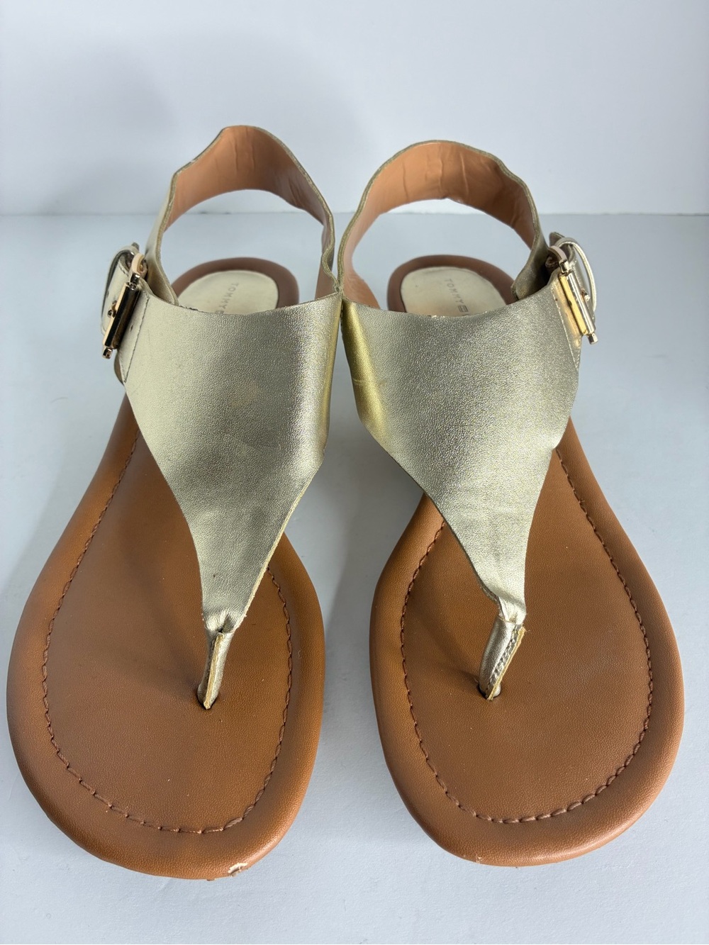 Tommy Hilfiger Gold Leather Thong Sandals - Women's Stylish Summer Footwear